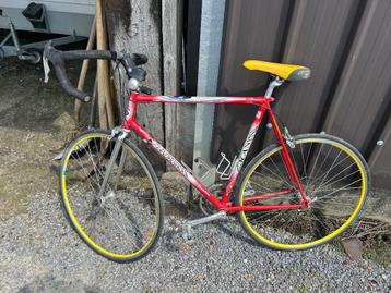 Racefiets beschikbaar voor biedingen