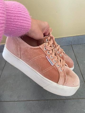 Superga sneakers 40 beschikbaar voor biedingen
