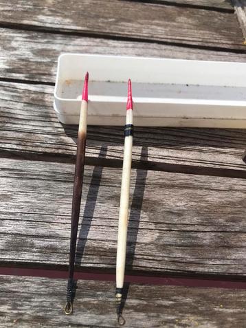 Vintage Witvis dobbers beschikbaar voor biedingen