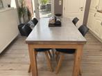Très jolie table sen chêne massif et plateau en gris marbré, Ophalen
