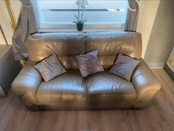 Sofa beschikbaar voor biedingen
