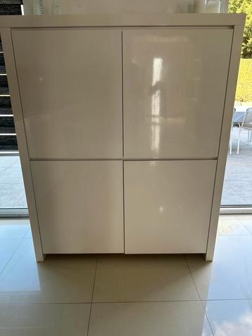 Meuble de rangement laqué blanc – 4 portes – Excellent état beschikbaar voor biedingen