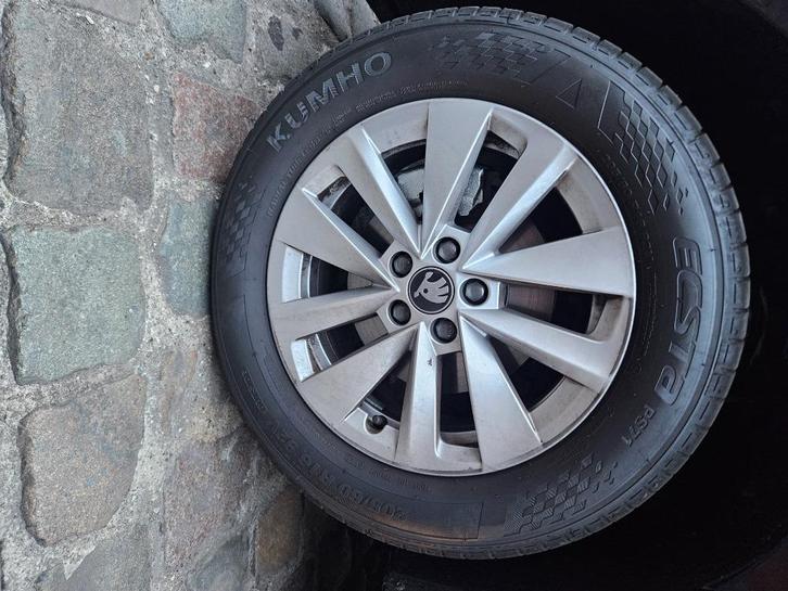 Skoda kamiq zomerset 5x100  + 4 losse winterbanden tekoop, Auto-onderdelen, Banden en Velgen, Velg(en), Zomerbanden, 16 inch, Ophalen