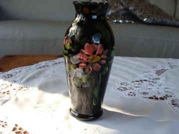 ancien vase en verre fait main, artisanal