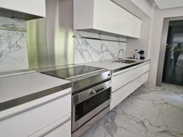 Boffi MEGA keuken met diverse Miele en Gaggenau apparatuur beschikbaar voor biedingen