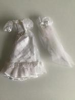 Robe de mariée Barbie vintage avec voile, Enlèvement ou Envoi, Utilisé, Vêtements