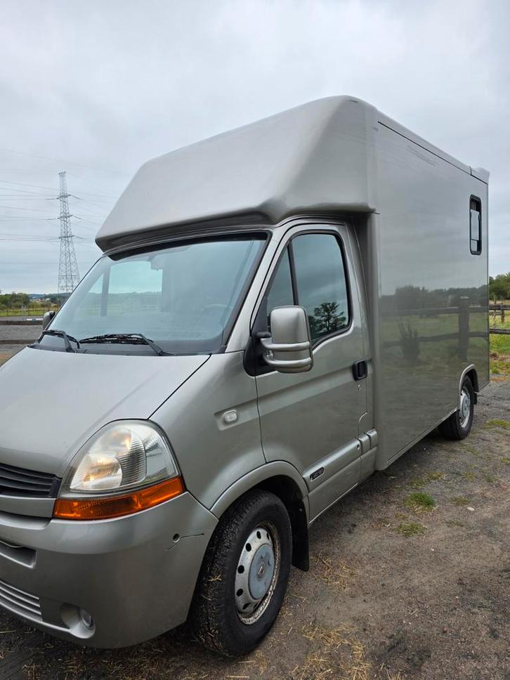 Paardenvrachtwagen – Goede staat – Weinig km’s, Auto's, Renault, Particulier, Master, ABS, Airbags, Airconditioning, Bluetooth