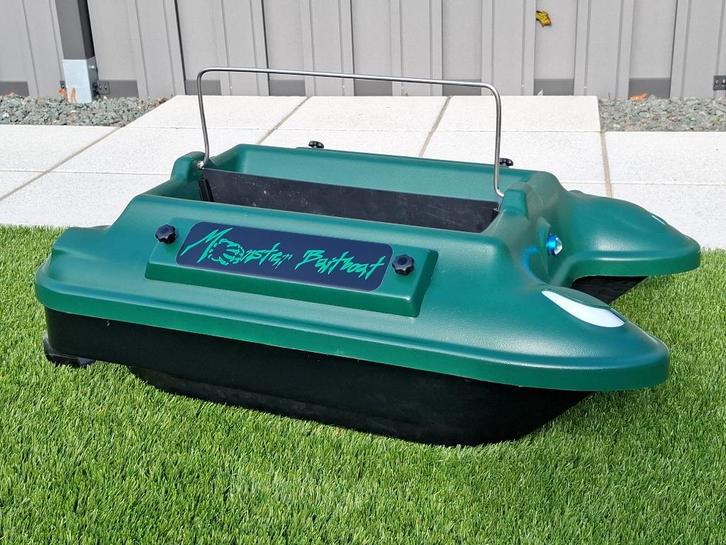 Karper voerboot ( Monster baitboats ), Hobby en Vrije tijd, Overige Hobby en Vrije tijd, Nieuw, Ophalen