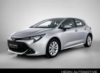Toyota Corolla Hatchback 1.8 Hybrid Dynamic e-CVT | Parkeers, Auto's, Gebruikt, 750 kg, 4 cilinders, Corolla