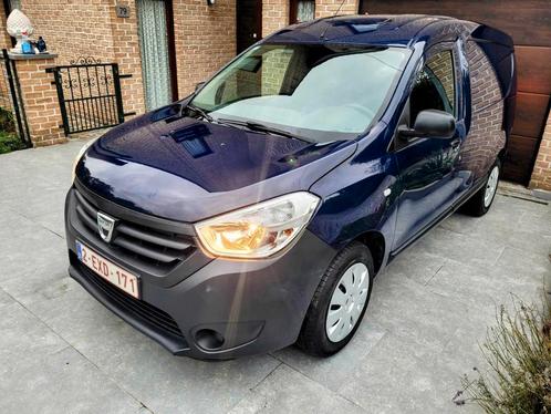 Dacia Dokker 1600 euro 6b 2016 pas de tmc ni ecomalus, Autos, Camionnettes & Utilitaires, Particulier, Bluetooth, Verrouillage central