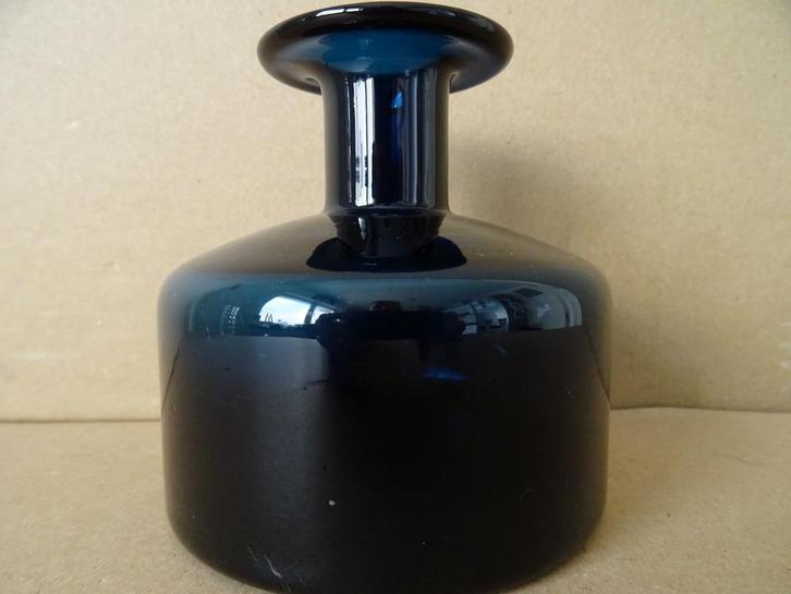 Mondgeblazen vaas blauwe mondgeblazen siervaas 10cm vintage, Huis en Inrichting, Woonaccessoires | Vazen, Zo goed als nieuw, Blauw