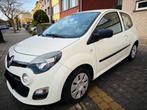 RENAULT TWINGO 1.2i 95000KM 2013 BASIS MODEL 3600€, Auto's, Voorwielaandrijving, Wit, Bedrijf, Handgeschakeld