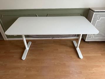 Bureau beschikbaar voor biedingen