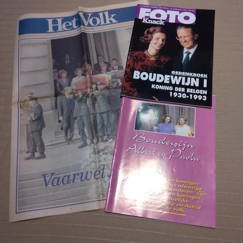 Koning Boudewijn overleden 1993:  2 magazines  + krant., Verzamelen, Koningshuis en Royalty, Zo goed als nieuw, Ophalen of Verzenden