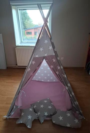 Tipi speeltent beschikbaar voor biedingen