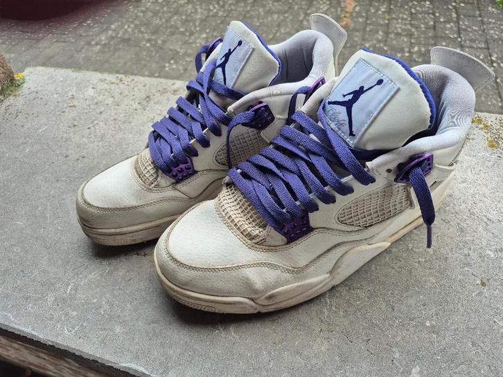 Nike Air Jordan 4 retro metallic purple maat 44,5, Kleding | Heren, Schoenen, Gedragen, Sneakers, Overige kleuren, Ophalen