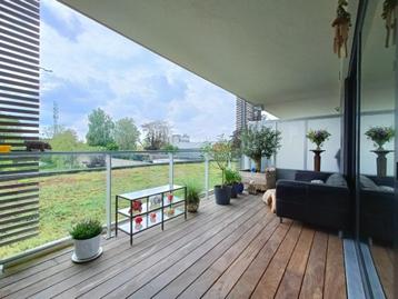 Bel appartement avec grande terrasse couverte