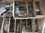 Quincaillerie (divers), Doe-het-zelf en Bouw, IJzerwaren en Bevestigingsmiddelen, Ophalen, Zo goed als nieuw, Pluggen