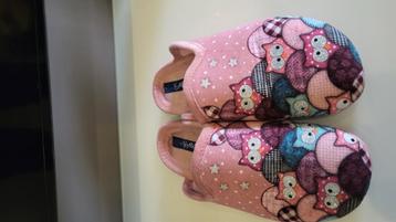 Damespantoffels  beschikbaar voor biedingen