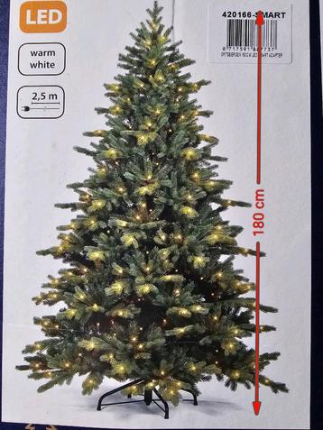 Kerstboom met led verlichting beschikbaar voor biedingen
