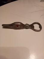 verzilverde flessenopener, Enlèvement