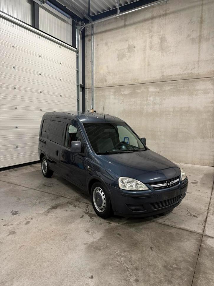 Opel Combo 1.3 Diesel Airco Trekhaak gekeurd, Auto's, Bestelwagens en Lichte vracht, Bedrijf, Trekhaak, Opel, Diesel, Euro 4, 5 deurs