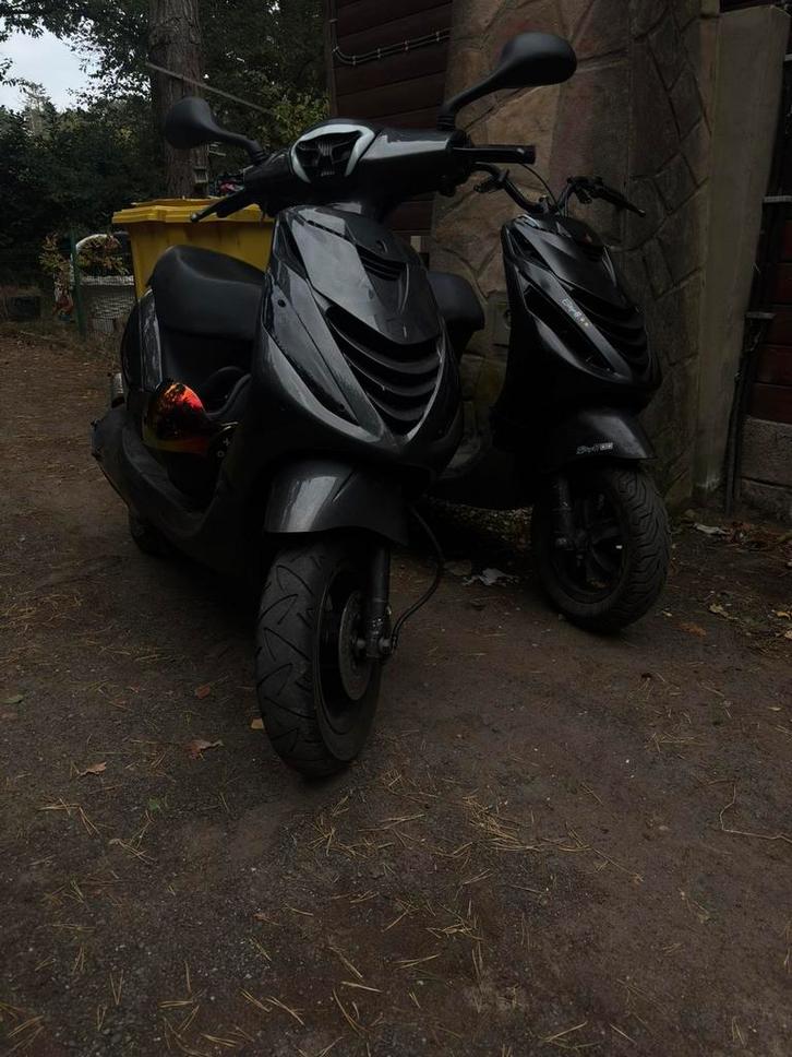 Piagio zip, Fietsen en Brommers, Scooters | Piaggio, Zo goed als nieuw, Zip, Klasse A (25 km/u), Benzine, Ophalen