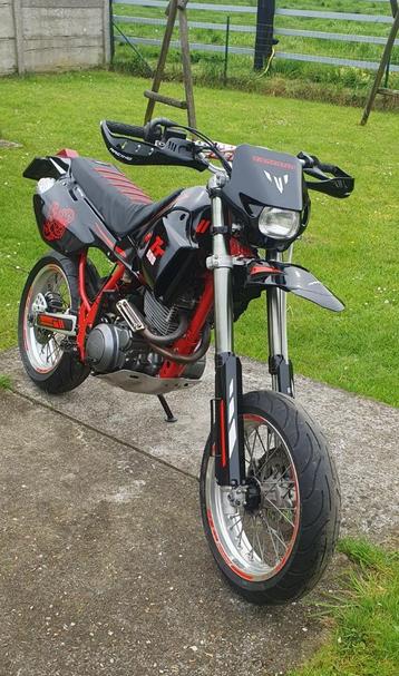 Yamaha tt600r beschikbaar voor biedingen