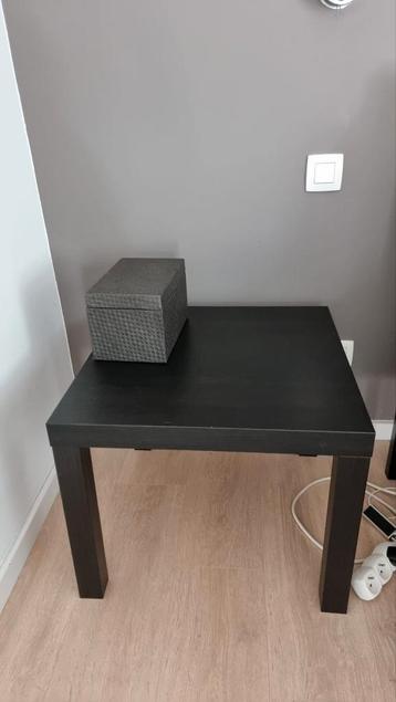 2 tables d'appoint Ikea marron  beschikbaar voor biedingen