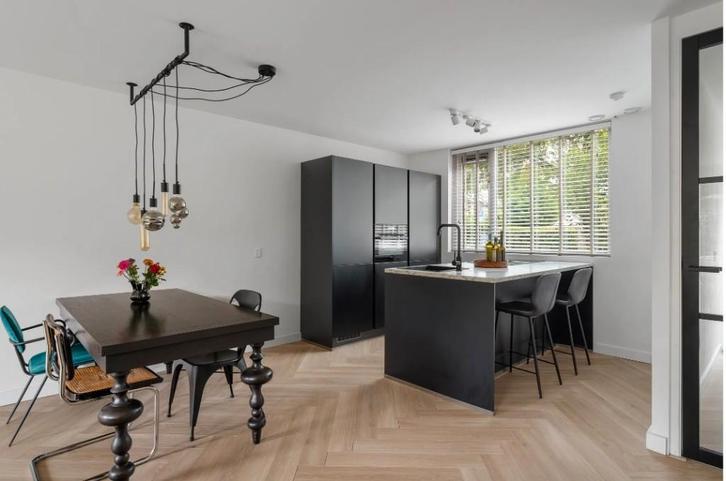 Moderne mat zwarte greeploze eiland keuken GEDEMONTEERD, Maison & Meubles, Cuisine | Cuisines complètes, Comme neuf, Autres types