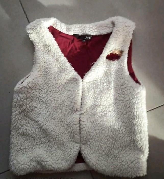 Bodywarmer JBC, Kinderen en Baby's, Kinderkleding | Maat 122, Gebruikt, Meisje, Trui of Vest, Ophalen of Verzenden