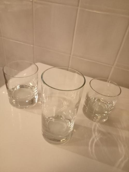 set van 17 glazen met dikke bodem + 2, Verzamelen, Glas en Drinkglazen, Ophalen