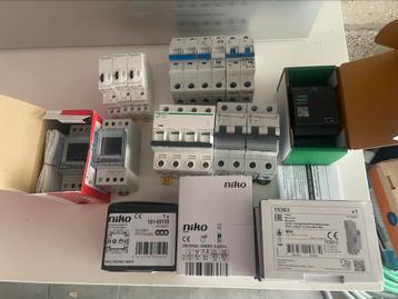 Schneider IC60a, niko dimmer, schneider impuls en astroklok, Enlèvement