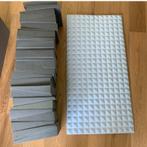 TRAITEMENT ACOUSTIQUE lot de 26 mousses + plaque en melamine, Ophalen of Verzenden, Zo goed als nieuw