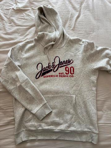 Sweater hoodie beschikbaar voor biedingen