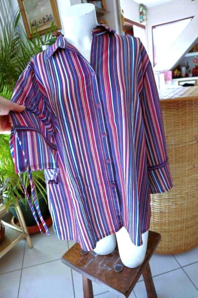 gelijnd kleurrijk blouse Damart, Kleding | Dames, Blouses en Tunieken, Zo goed als nieuw, Maat 46/48 (XL) of groter, Overige kleuren