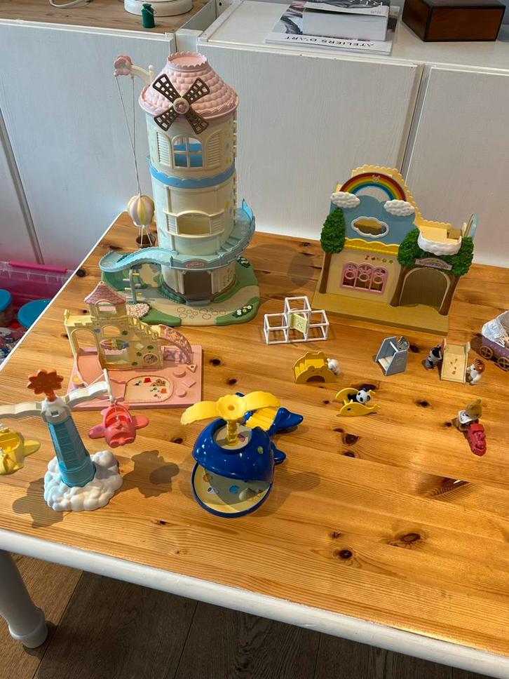 Crèche et aire de jeux Sylvanians familie, Kinderen en Baby's, Speelgoed | Speeltafels, Zo goed als nieuw, Ophalen