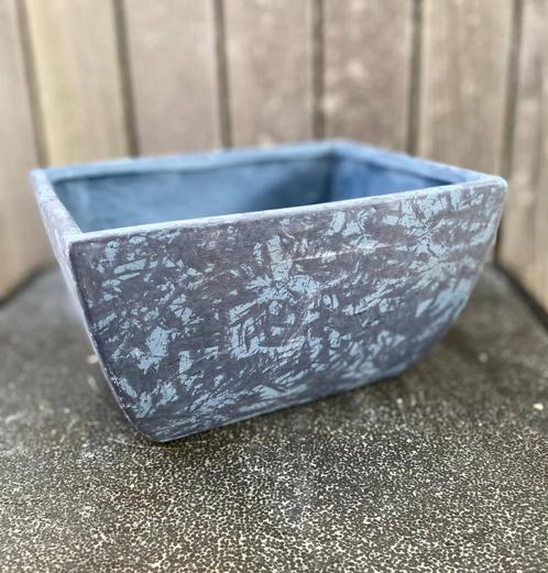 Vierkant bloempotje – stijlvol en strak, Tuin en Terras, Bloempotten, Binnen, Balkon, Minder dan 40 cm, Minder dan 25 cm, Vierkant