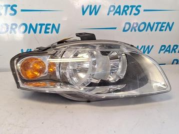 Koplamp rechts van een Audi A4 beschikbaar voor biedingen