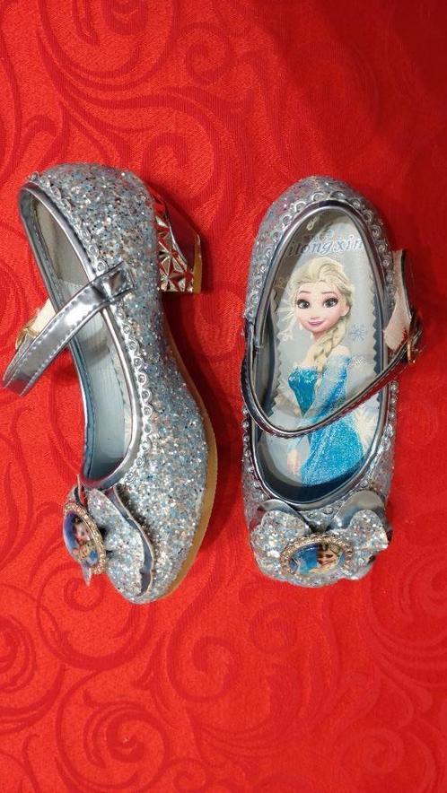 Chaussures escarpins bleus à paillettes fille Reine des Neig, Kinderen en Baby's, Kinderkleding | Schoenen en Sokken, Gebruikt