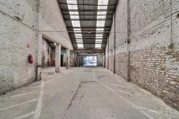 Location garage beschikbaar voor biedingen
