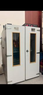 Uitbroedservice, Enlèvement, Comme neuf, Couveuse