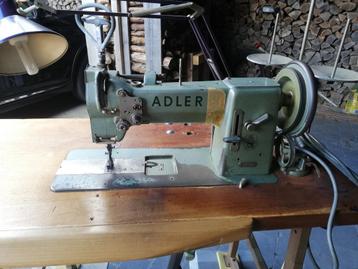 GRATIS : Industrieel stikmachine Adler, Antiek en Kunst, Antiek | Naaimachines, Ophalen
