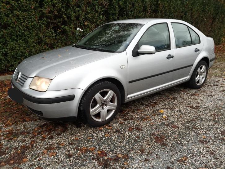 Bora1,6i.essence.2002.airco.187km. Prêt à être immatriculé., Auto's, Volkswagen, Particulier, Bora, ABS, Adaptieve lichten, Airbags