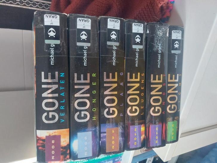 Michael Grant - Gone serie, Boeken, Kinderboeken | Jeugd | 13 jaar en ouder, Ophalen of Verzenden