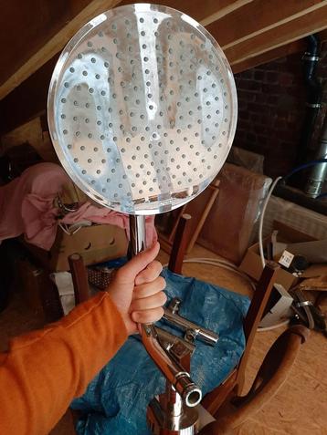 Tête de douche pluie beschikbaar voor biedingen
