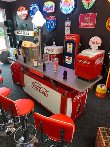 Unieke Amerikaanse 1950’s Cavalier Coca Cola Hot Dog kraam beschikbaar voor biedingen