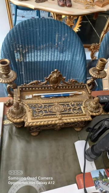 Antiek bronzen inktstel beschikbaar voor biedingen