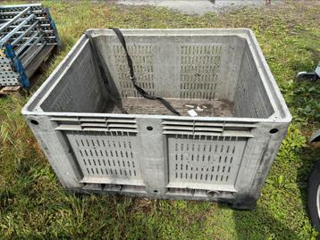 PVC stapelbakken  / palletbox, Enlèvement, Utilisé