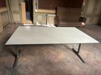 Bureau tafel Ahrend - groot - lichtgrijs, Ophalen, Zo goed als nieuw, Bureau